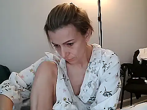 anechka1 online show from 12/10/24, 01:44