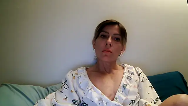 Snapshot of anechka1 chatting on 05/01/26, 12:37 anechka1 online show from 05/01/26, 12:37
