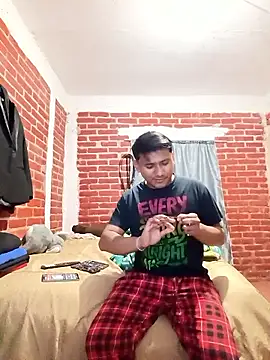 Cris ale1218 online show from 01/13/26, 04:29