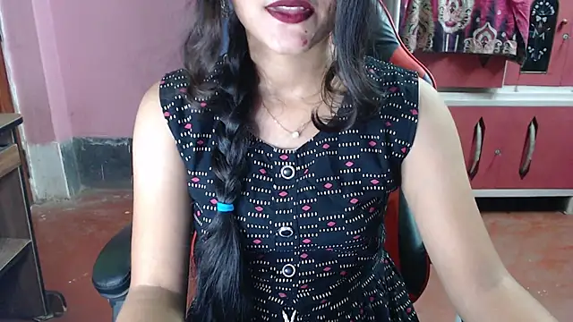 Angel Alison  online show from 10/28/25, 06:32