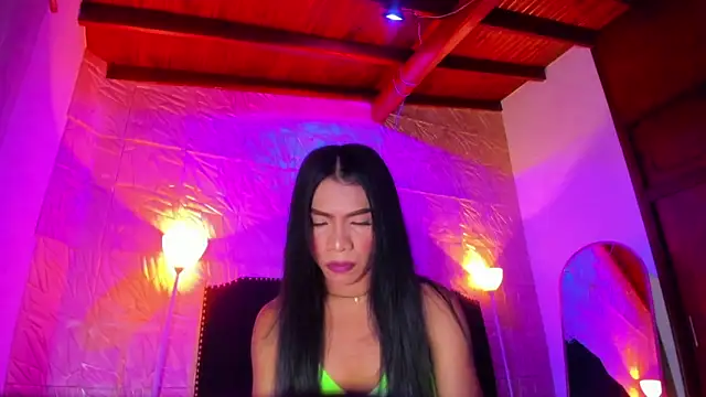 Snapshot of kimberly_Gonzalez1 chatting on 05/22/26, 03:35 kimberly Gonzalez1 online show from 05/22/26, 03:35
