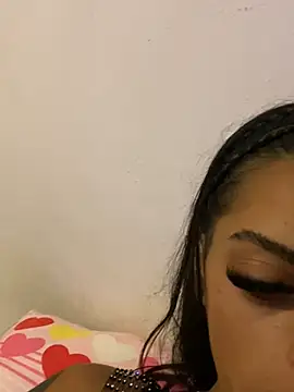 canderodrig777 online show from 01/01/25, 12:21