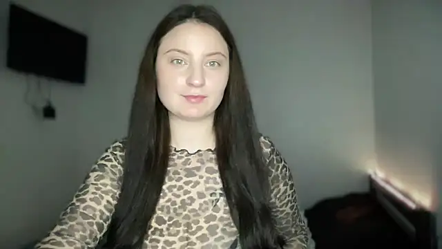 Snapshot of LocaAlis chatting on 11/04/25, 04:06 LocaAlis online show from 11/04/25, 04:06