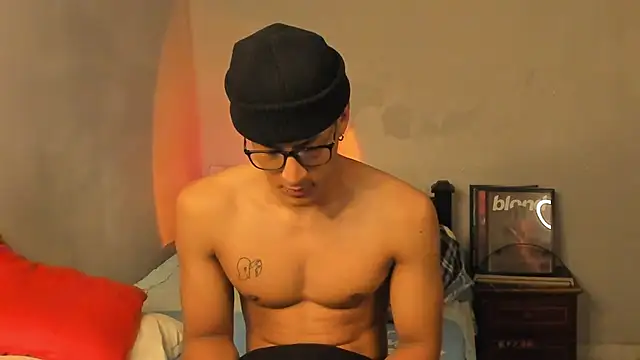 Snapshot of Ivano_joness chatting on 12/07/24, 12:02 Ivano joness online show from 12/07/24, 12:02