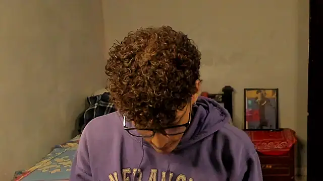 Snapshot of Ivano_joness chatting on 01/08/25, 11:09 Ivano joness online show from 01/08/25, 11:09