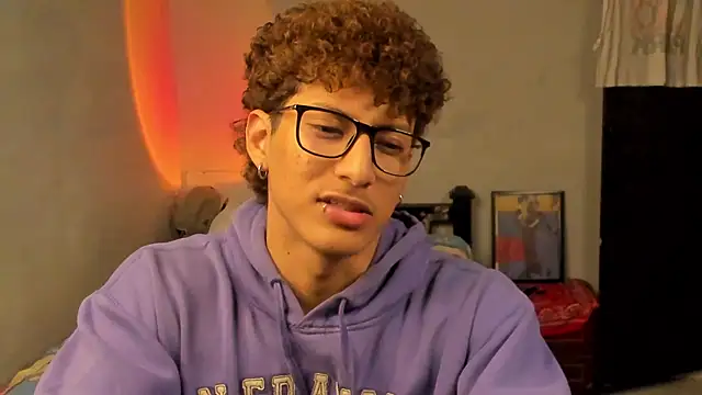 Snapshot of Ivano_joness chatting on 01/10/25, 08:07 Ivano joness online show from 01/10/25, 08:07