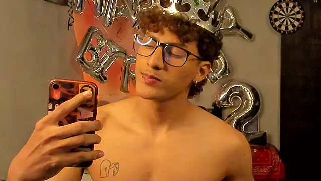 Snapshot of Ivano_joness chatting on 01/23/25, 03:05 Ivano joness online show from 01/23/25, 03:05