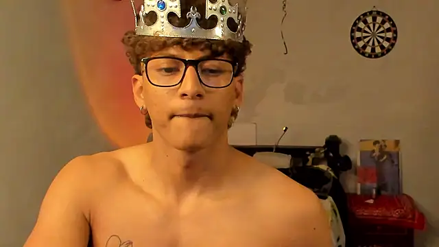 Snapshot of Ivano_joness chatting on 01/28/25, 06:38 Ivano joness online show from 01/28/25, 06:38