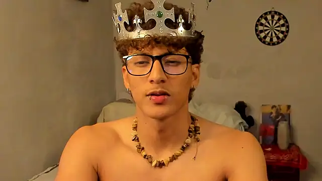 Snapshot of Ivano_joness chatting on 01/30/25, 06:24 Ivano joness online show from 01/30/25, 06:24