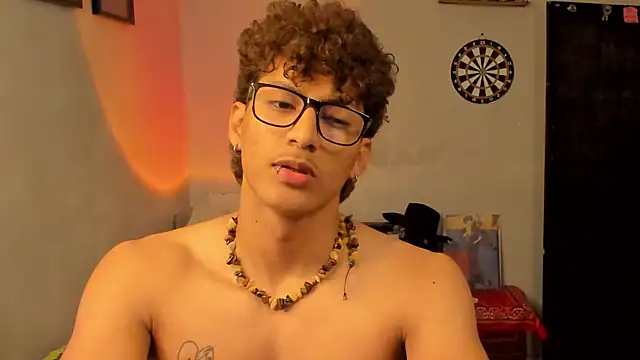 Snapshot of Ivano_joness chatting on 02/08/25, 09:35 Ivano joness online show from 02/08/25, 09:35