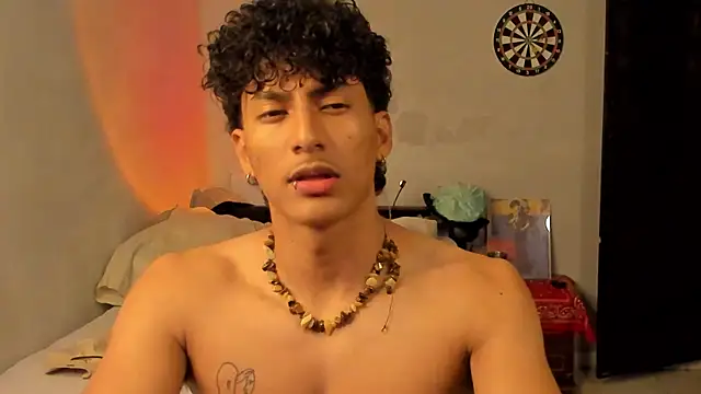 Snapshot of Ivano_joness chatting on 02/12/25, 09:52 Ivano joness online show from 02/12/25, 09:52