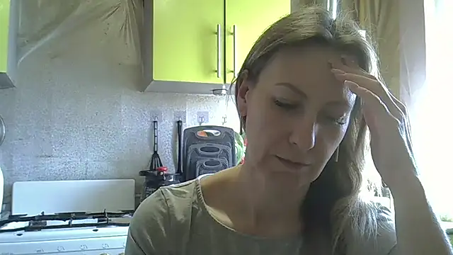 Snapshot of AshleyXHoney chatting on 04/22/26, 08:06 AshleyXHoney online show from 04/22/26, 08:06