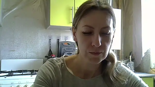Snapshot of AshleyXHoney chatting on 05/06/26, 06:30 AshleyXHoney online show from 05/06/26, 06:30