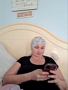 MilfyMrsRobinson online show from 02/24/26, 01:20