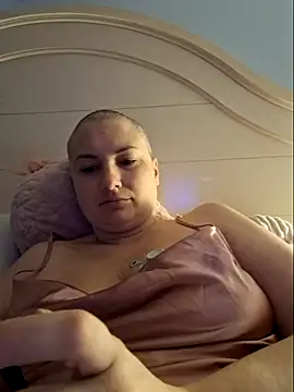 Snapshot of MilfyMrsRobinson chatting on 05/02/26, 10:09 MilfyMrsRobinson online show from 05/02/26, 10:09