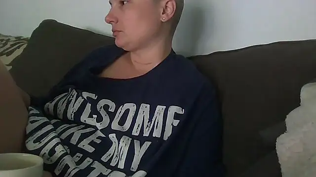 Snapshot of MilfyMrsRobinson chatting on 06/01/26, 01:46 MilfyMrsRobinson online show from 06/01/26, 01:46