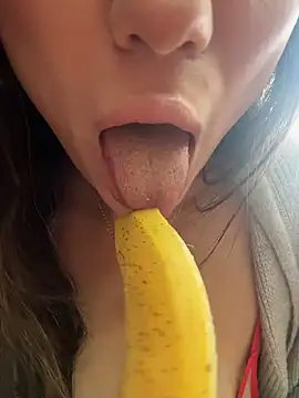 MooonReal online show from 12/04/25, 05:28