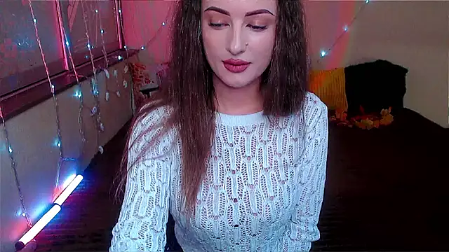 LizaSenri online show from 11/18/25, 08:19