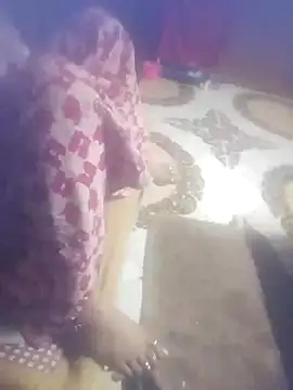 Snapshot of Working- chatting on 02/14/26, 06:04 Working- online show from 02/14/26, 06:04