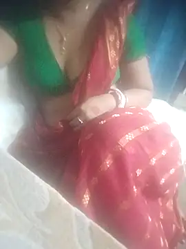 Snapshot of Working- chatting on 02/16/26, 05:53 Working- online show from 02/16/26, 05:53