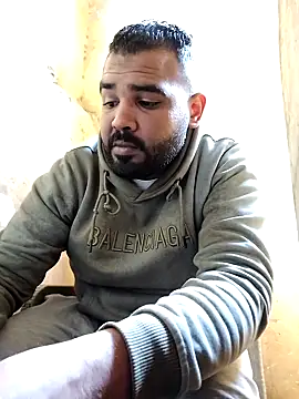 Snapshot of ListedLoin chatting on 01/29/25, 08:18 ListedLoin online show from 01/29/25, 08:18