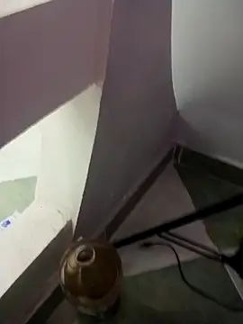 Snapshot of ListedLoin chatting on 03/06/25, 01:03 ListedLoin online show from 03/06/25, 01:03