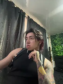 Yogurdebrownie69 online show from 02/12/25, 10:26