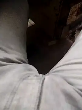 Snapshot of myhot1551 chatting on 01/13/25, 10:03 myhot1551 online show from 01/13/25, 10:03