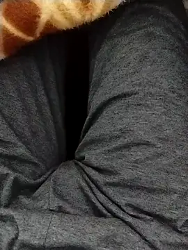 Snapshot of myhot1551 chatting on 02/14/25, 04:20 myhot1551 online show from 02/14/25, 04:20