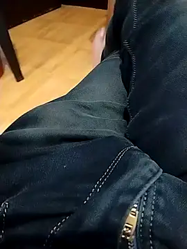 Snapshot of myhot1551 chatting on 10/09/25, 01:20 myhot1551 online show from 10/09/25, 01:20