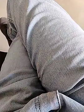 Snapshot of myhot1551 chatting on 11/28/25, 05:10 myhot1551 online show from 11/28/25, 05:10