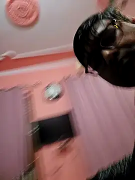 Snapshot of Loveboycurvy chatting on 01/23/25, 02:17 Loveboycurvy online show from 01/23/25, 02:17