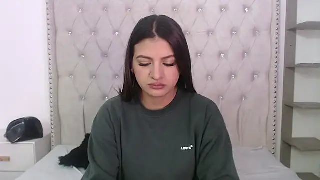 Abril Squirt online show from 12/22/25, 04:31