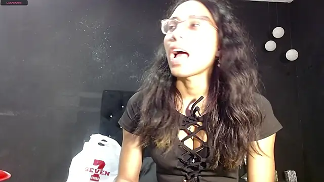 EmilyGomezLS online show from 02/09/25, 11:25