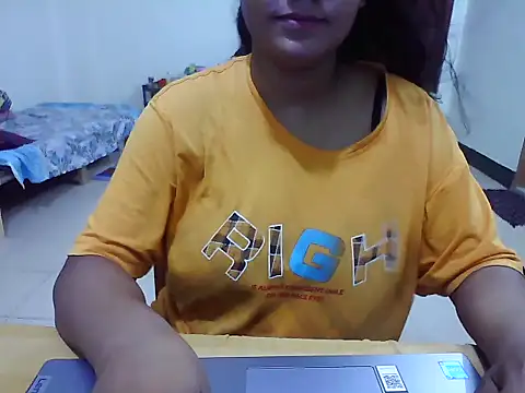 Snapshot of JustinaIra chatting on 10/11/25, 07:01 JustinaIra online show from 10/11/25, 07:01