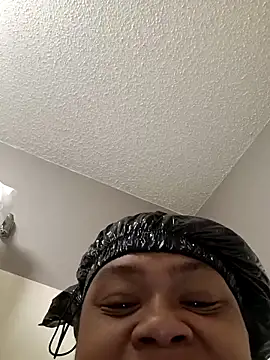 Snapshot of pinkpassionpleaser chatting on 03/06/25, 11:03 pinkpassionpleaser online show from 03/06/25, 11:03