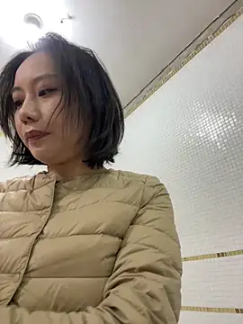 Eliza-E online show from 03/10/26, 01:43