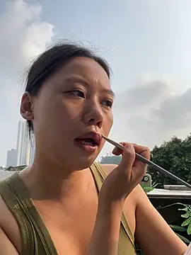 Eliza-E online show from 04/20/26, 12:13