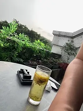 Eliza-E online show from 04/22/26, 12:13