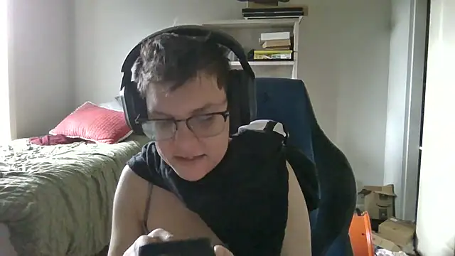 KaliSnow199623 online show from 01/08/26, 09:17