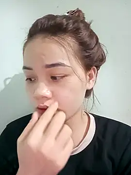 Ngoc-Trinh online show from 01/16/25, 05:11