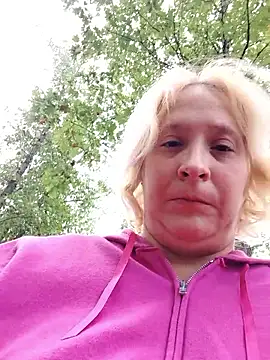 Snapshot of Icedcoffee2024 chatting on 10/07/25, 06:49 Icedcoffee2024 online show from 10/07/25, 06:49