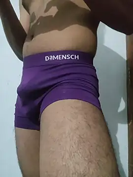 Snapshot of Lust_boy_Navi chatting on 12/19/25, 05:20 Lust boy Navi online show from 12/19/25, 05:20