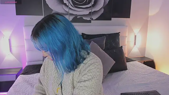 sofi bakerr online show from 12/18/25, 11:38