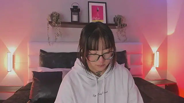 sofi bakerr online show from 04/02/26, 11:41