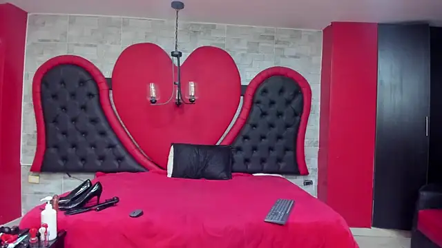 Snapshot of JAYLEN_BDSM chatting on 05/05/26, 11:51 JAYLEN BDSM online show from 05/05/26, 11:51