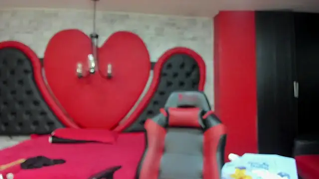 Snapshot of JAYLEN_BDSM chatting on 05/19/26, 12:00 JAYLEN BDSM online show from 05/19/26, 12:00