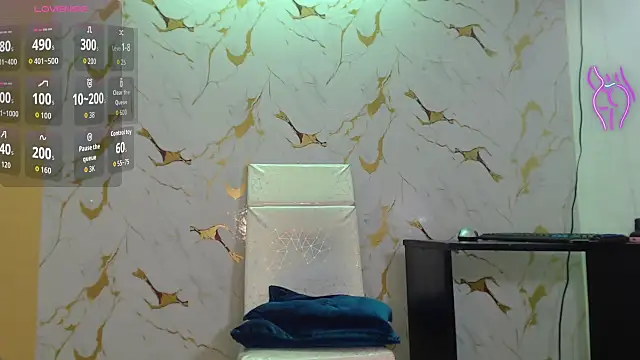 Snapshot of Sara-fox chatting on 10/01/25, 09:10 Sara-fox online show from 10/01/25, 09:10