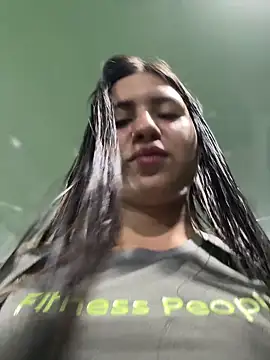 VAL PRINCESS online show from 12/18/24, 12:10