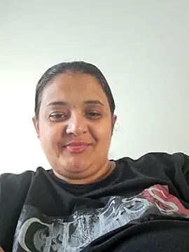 sarahhh1987 online show from 10/31/25, 08:26